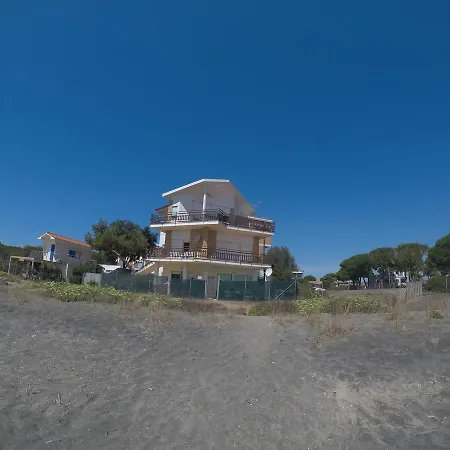 Nyaraló Fronte Mare Unico
